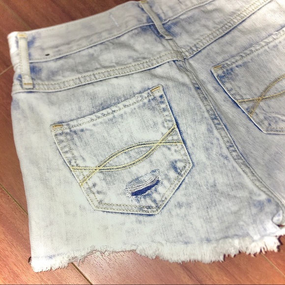 A&F High Rise Shorts - Picture 6 of 7